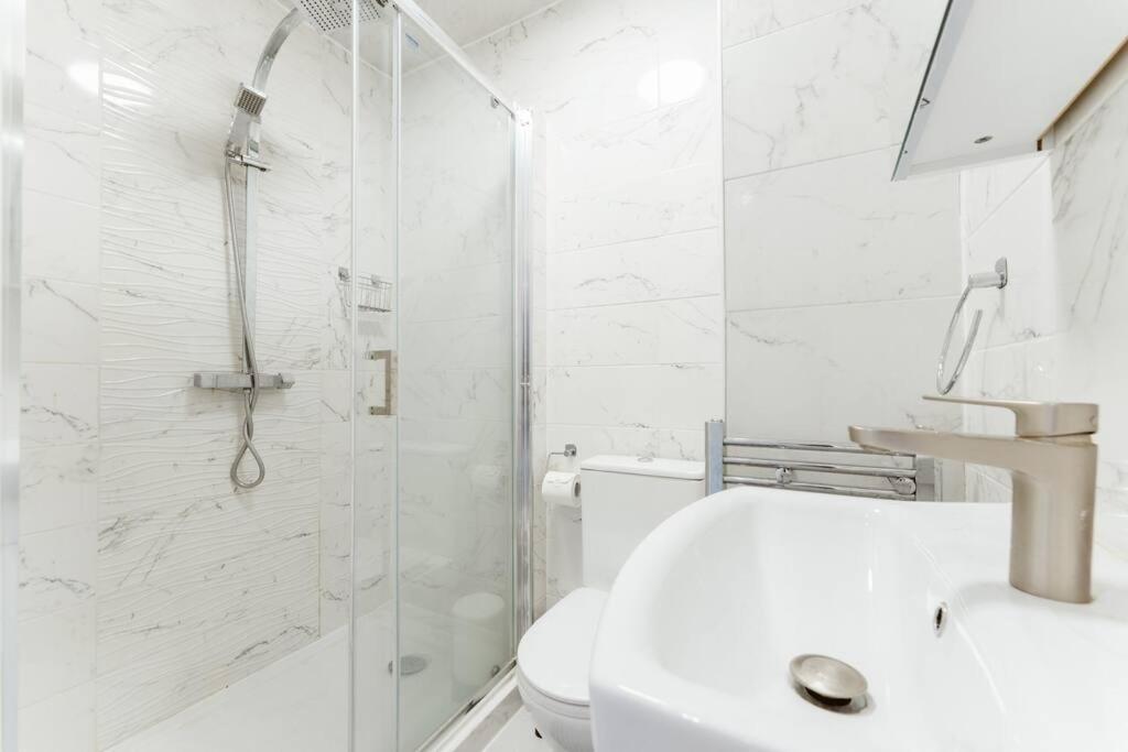 Your Lovely Studio Flat- West3 Londýn Exteriér fotografie
